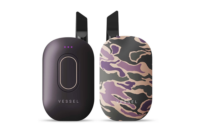 Vaporizador camuflado roxo com porta de carregamento