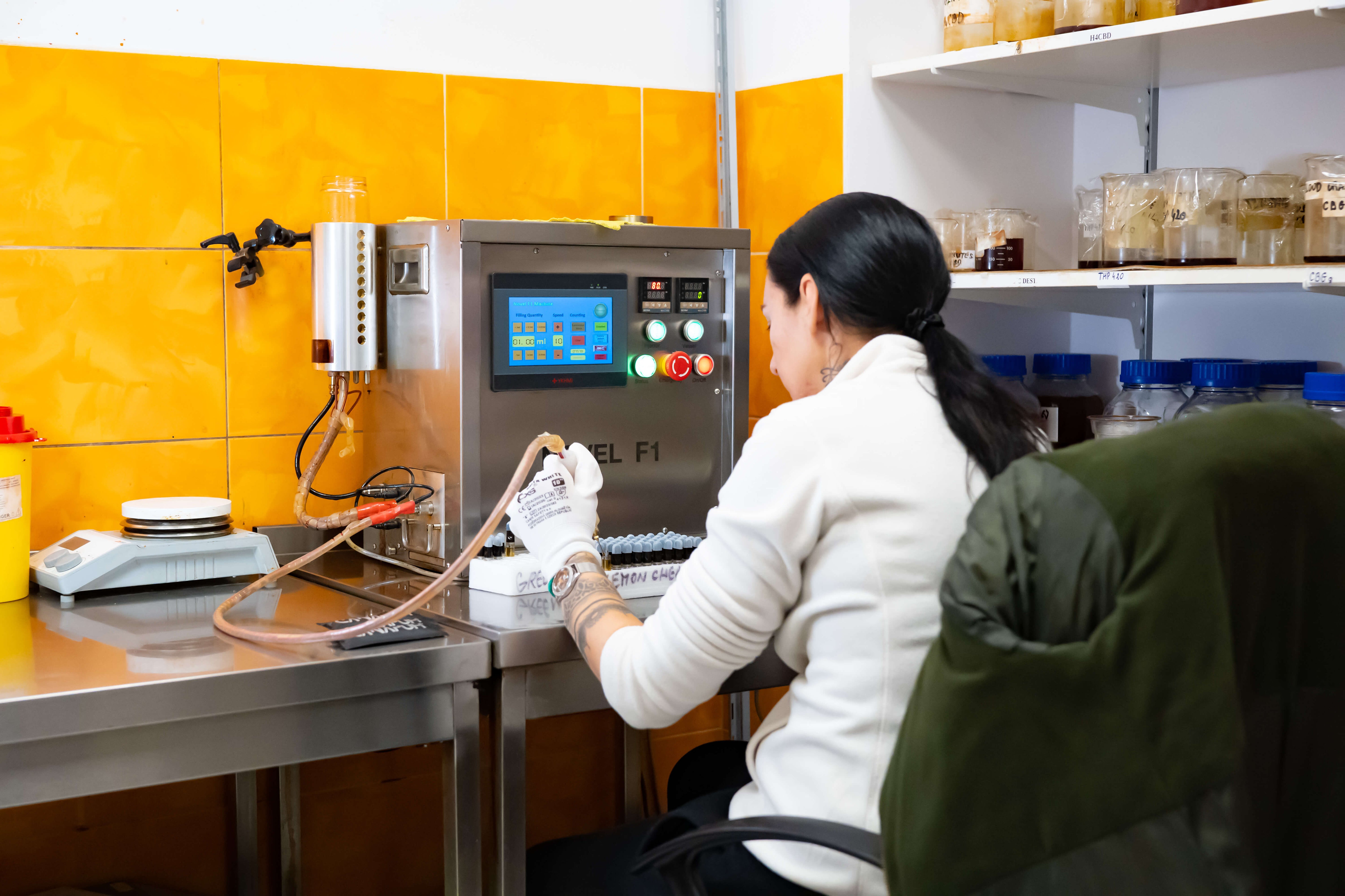 Teste laboratorial de canabinoides em ângulo amplo