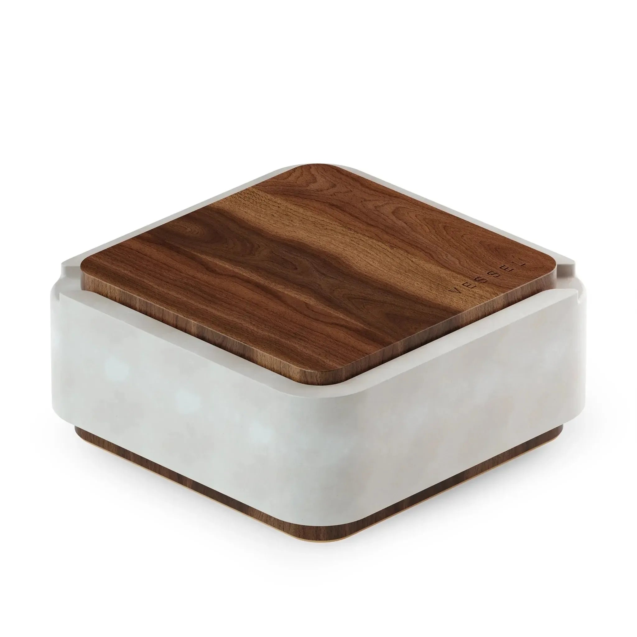 Caixa Vessel para cachimbos de vape e mais Plano médio com fundo branco fechada
